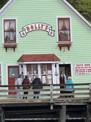 Dolly's House by null