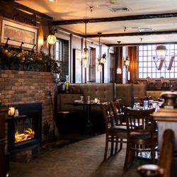 Whip Bar & Grill