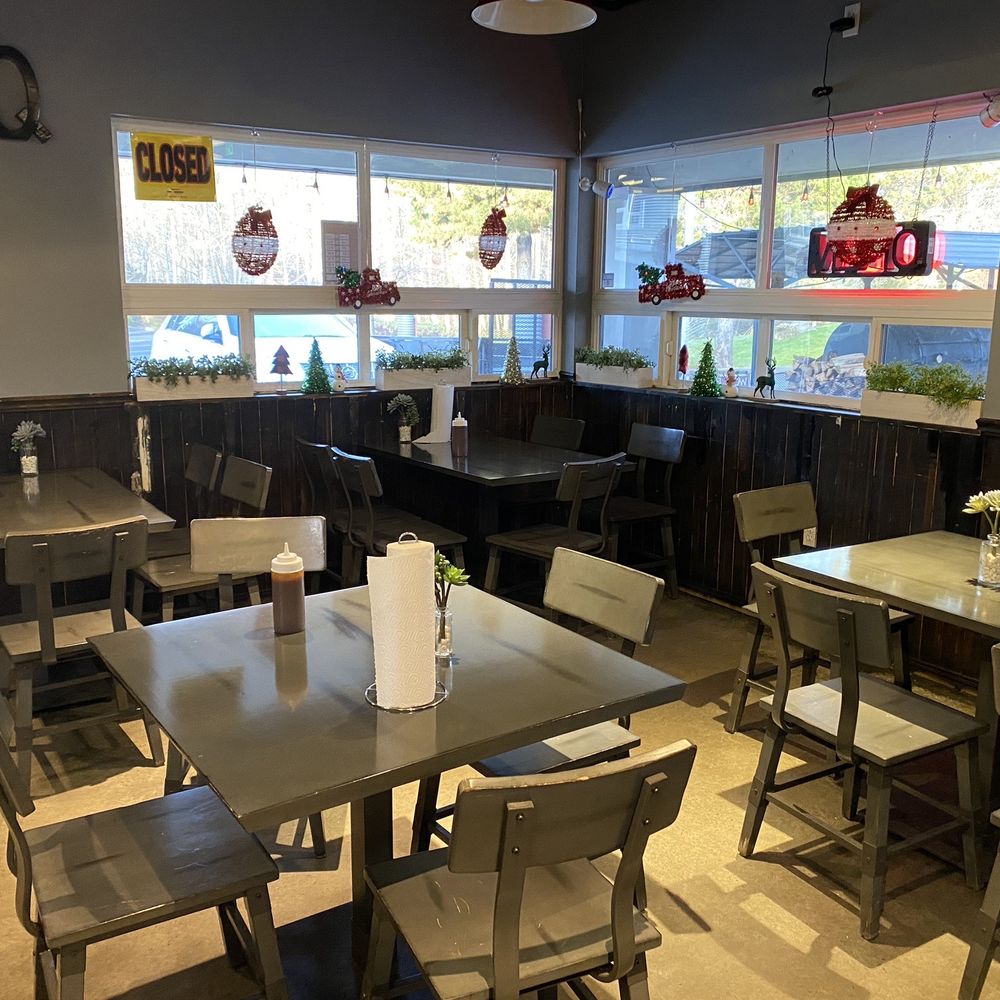 Danny's BBQ - Interior/Seating - Barbeque Near Me - Silverdale, Washington Danny's BBQ - Interior/Seating - Barbeque Near Me - Silverdale, Washington