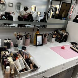 Beauty Bar Services - Makeup service table