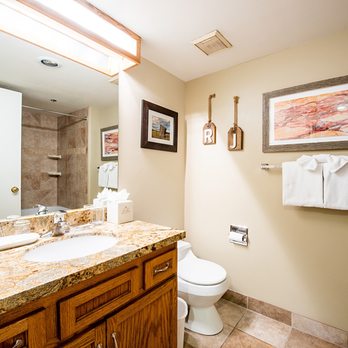 Silver King - Deluxe Studio Bathroom - Hotels Near Me - Park City, Utah Silver King - Deluxe Studio Bathroom - Hotels Near Me - Park City, Utah