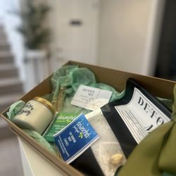 Detox Me Spa - Gift card box