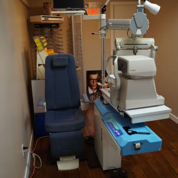 Look Optical - Latest Optical Testing Technologies - Eyewear & Opticians Near Me - West Vancouver, British Columbia Look Optical - Latest Optical Testing Technologies - Eyewear & Opticians Near Me - West Vancouver, British Columbia