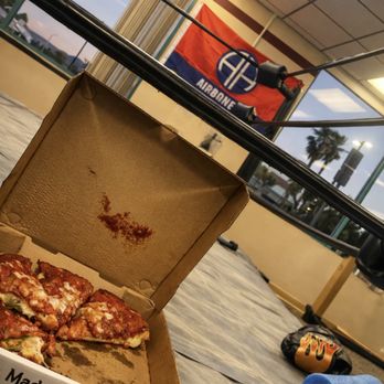 Gezziny's Homemade Pizza - Pizza Near Me - Palmdale, California Gezziny's Homemade Pizza - Pizza Near Me - Palmdale, California