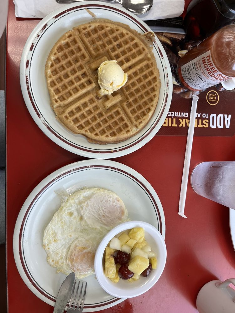 HUDDLE HOUSE Updated June 2024 10 Photos & 20 Reviews 2323