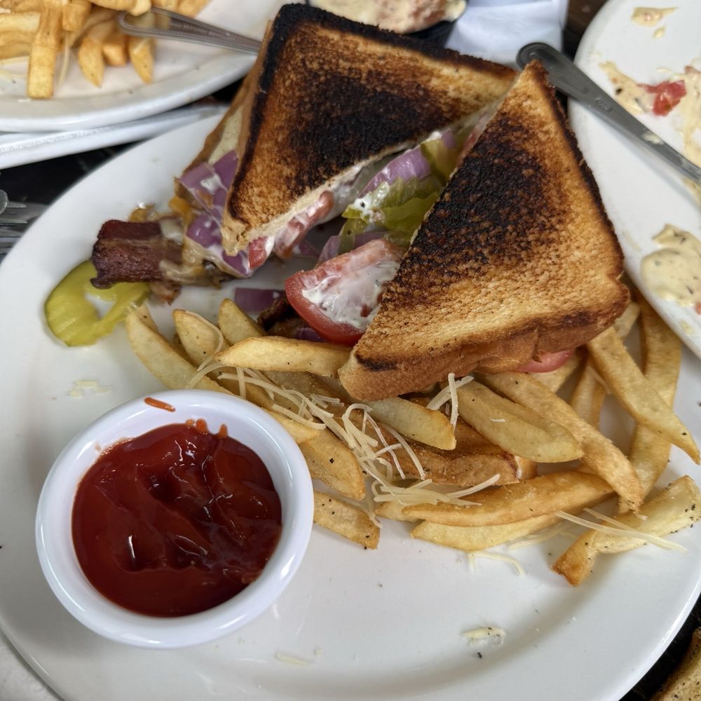 Dizzy's Gypsy Bistro - Club sandwich - New American Near Me - Little Rock, Arkansas