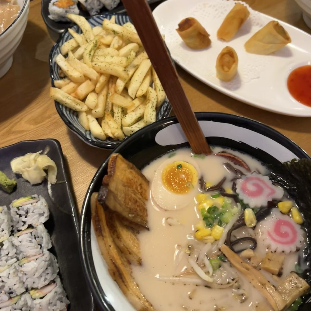 Akira Ramen, Seaweed fries, California Roll