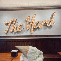 Waffle cone with 2 scoops Waffle cone with 2 scoops