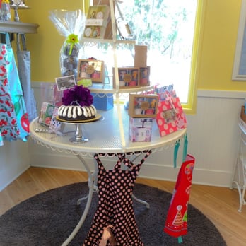 Nothing Bundt Cakes - Display - Desserts Near Me - Brea, California