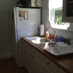 Virtue House Bed & Breakfast - Kitchen