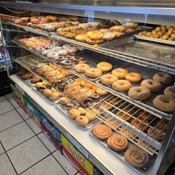 Helen's Donuts & Ice Cream