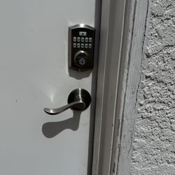 J & S Locksmiths - New locks for customers
