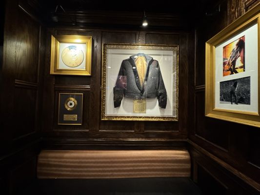 Hard Rock Cafe by null