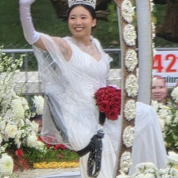 Rose Parade Route - Lovely Queen of the Rose Parade - Festivals Near Me - Pasadena, California