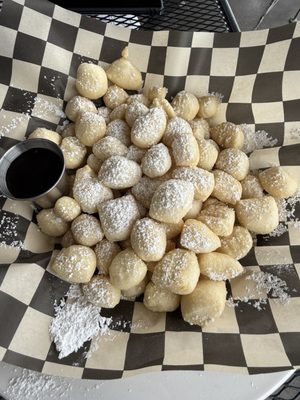 Benji & Jakes by null