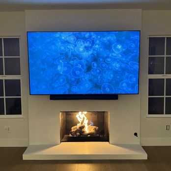 Mount Up - 82" with MantleMount MM815 and Sonos Arc - TV Mounting Near Me Mount Up - 82" with MantleMount MM815 and Sonos Arc - TV Mounting Near Me