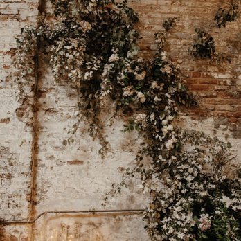 BLB Events - Wedding Planner: BLB Events (Brittney Bartling) Photos: Jaci Berkopec Florist: IndyFaso  Venue: Houston Hall, NYC - Wedding Planning Near Me