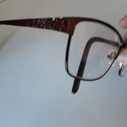 Eye Associates of New Mexico - Horrid flimsy glasses from Eye Associates and no refund for me!