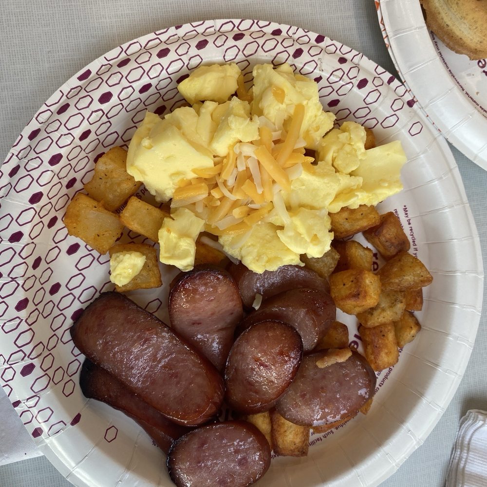 Hampton Inn & Suites Phoenix/Gilbert - Eggs, potatoes, and maple sausage - Hotels Near Me - Gilbert, Arizona