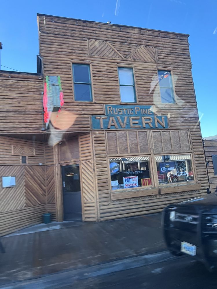 The Rustic Pine Tavern Logo