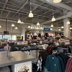 Columbia Factory Store - Inside