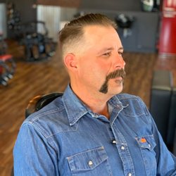 Razor House Grooming Parlor - Full Service + Beard Makeover