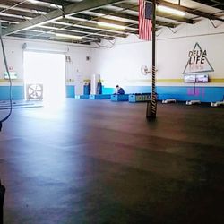 Delta Life Fitness - Daytona Beach - Inside the gym!