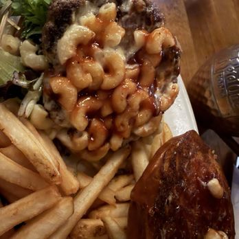 The Hub Eats & Drinks - Daddy Mac Burger - American Near Me - Sacramento, California The Hub Eats & Drinks - Daddy Mac Burger - American Near Me - Sacramento, California
