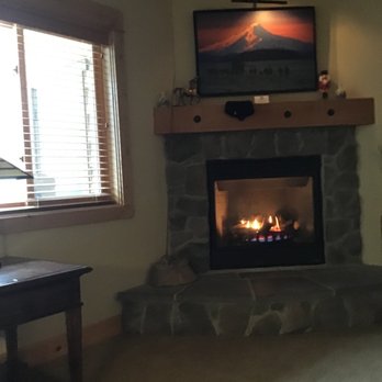 The Grand Lodges - Living room - Vacation Rentals Near Me - Government Camp, Oregon The Grand Lodges - Living room - Vacation Rentals Near Me - Government Camp, Oregon