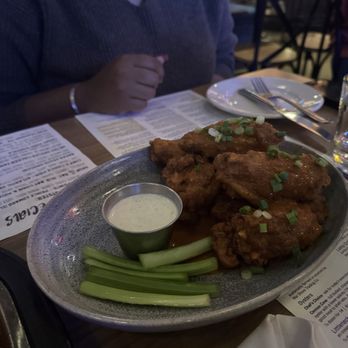 Bear Branch Tavern - Wings - New American Near Me - Vienna, Virginia