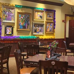 Copeland's of New Orleans - Beautiful art pieces that reminded me of my family home town #nawlins