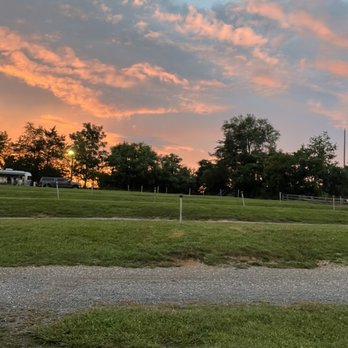 Hull's Drive In - Sunset over the drive in - Cinema Near Me - Lexington, Virginia Hull's Drive In - Sunset over the drive in - Cinema Near Me - Lexington, Virginia