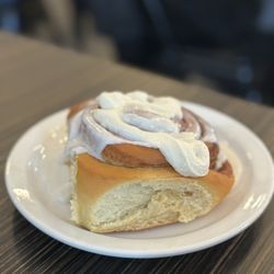 Le Peep - Cinnamon roll