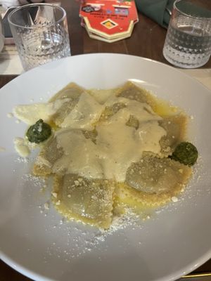 Gino’s Bottega Italiana by null