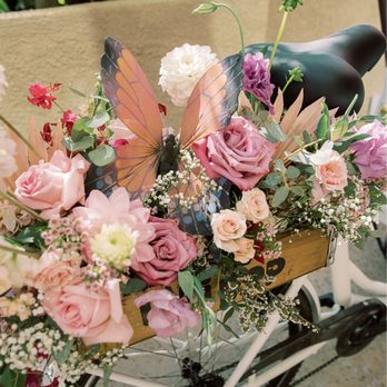 French Bouquet - Floral Designers Near Me French Bouquet - Floral Designers Near Me
