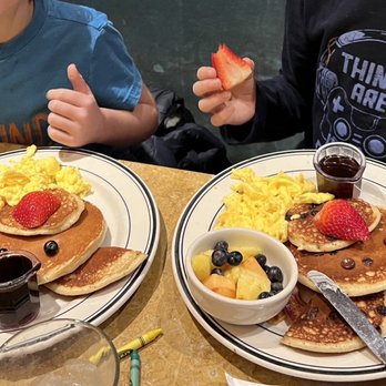 Mimi's Cafe - Kids breakfast - Breakfast & Brunch Near Me - Columbus, Ohio