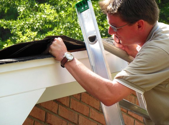 Slide of E R C  Roofing and Construction