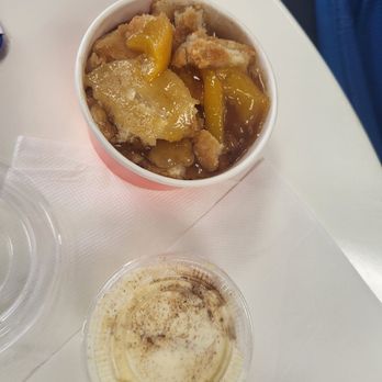 The Peach Cobbler Factory - Desserts Near Me - Independence, Ohio