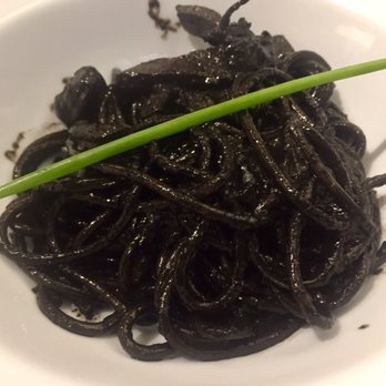 Cantina Do Spade - Squid Ink Spaghetti - Wine Bars Near Me - Venezia, VE Cantina Do Spade - Squid Ink Spaghetti - Wine Bars Near Me - Venezia, VE