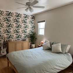 3J Wallpaper and Paint - Absolutely stunning! They paid close attention to detail, and everything was lined up. Communication and availability were good.