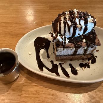 Mahi’ai Table - Kona Coffee Mud Pie - Cocktail Bars Near Me - Kapolei, Hawaii Mahi’ai Table - Kona Coffee Mud Pie - Cocktail Bars Near Me - Kapolei, Hawaii