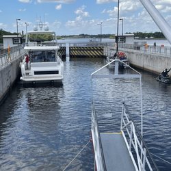 Capt JP & JC Cruises - Returning through the Franklin Lock.