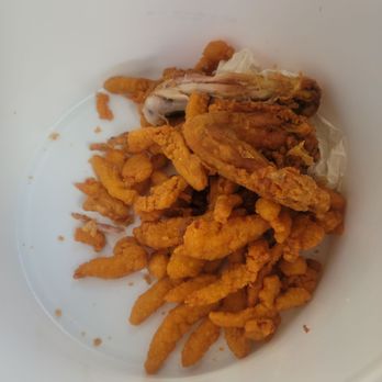 Suicide Bridge Restaurant - Clams and the chicken - Seafood Near Me - Hurlock, Maryland