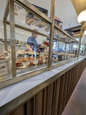 Helms Bakery by null