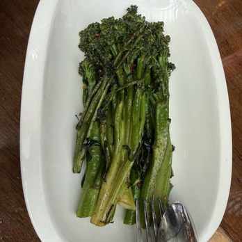 Poesia - Broccolini aglio olio e peperoncino - Italian Near Me - San Francisco, California Poesia - Broccolini aglio olio e peperoncino - Italian Near Me - San Francisco, California