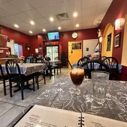 Thai Aroy Dee - Dining area