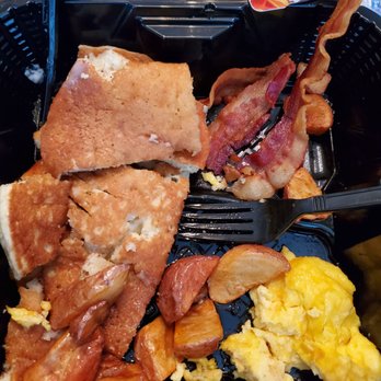Denny's - Scrambled eggs with cheese were tasty on the very first bit. - Diners Near Me - Chesapeake, Virginia Denny's - Scrambled eggs with cheese were tasty on the very first bit. - Diners Near Me - Chesapeake, Virginia