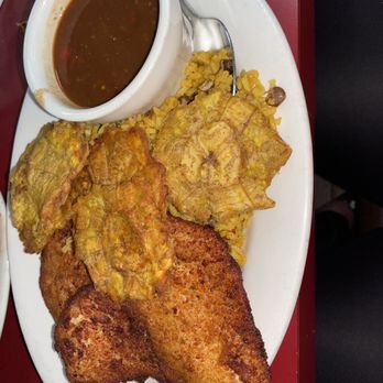 Surrender Cafe - Tostones Pollo A La Parilla - Latin American Near Me - Woodbridge, New Jersey