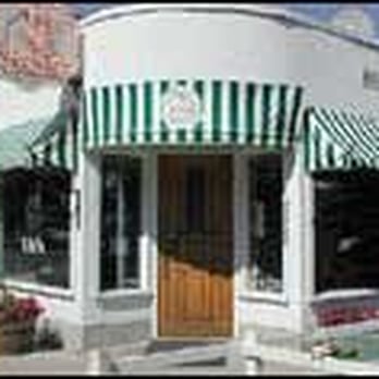 Vi's For Pies - Vi's for pies. Photo courtesy of Edmontonplus.ca. - Desserts Near Me - Edmonton, Alberta Vi's For Pies - Vi's for pies. Photo courtesy of Edmontonplus.ca. - Desserts Near Me - Edmonton, Alberta