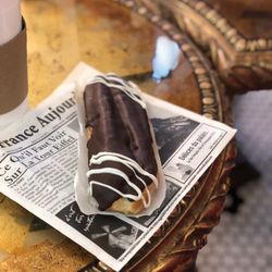 Cafe FeelLove - Chocolate Eclair (Weekend Only)